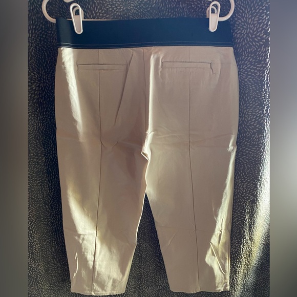VERA WANG Khaki Capri Pants - Picture 4 of 5